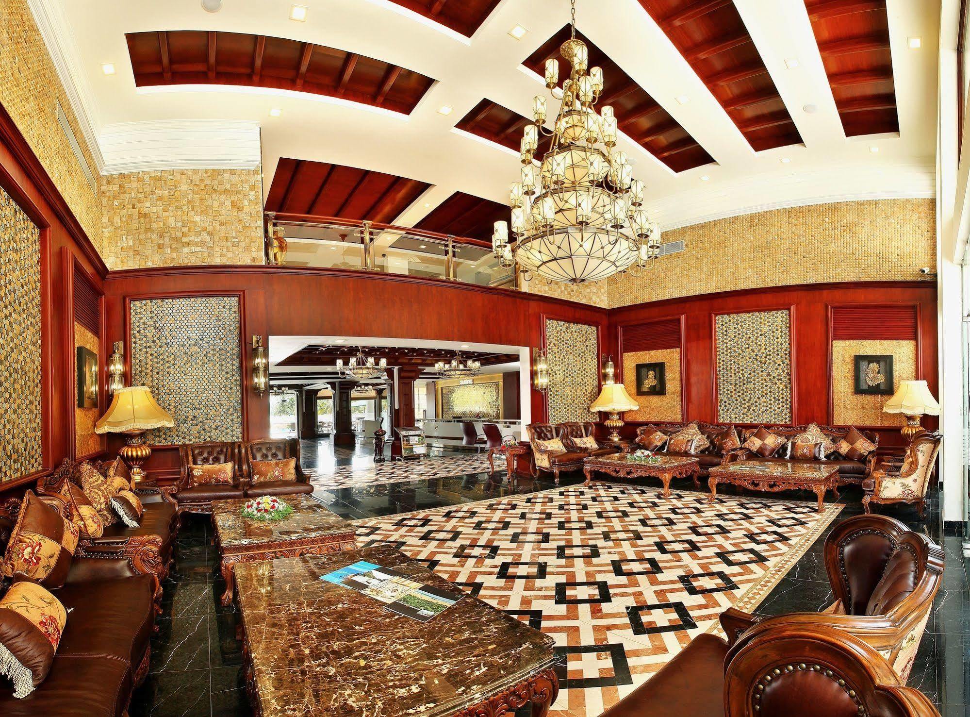 Lake Palace Trivandrum Vettutura Kültér fotó